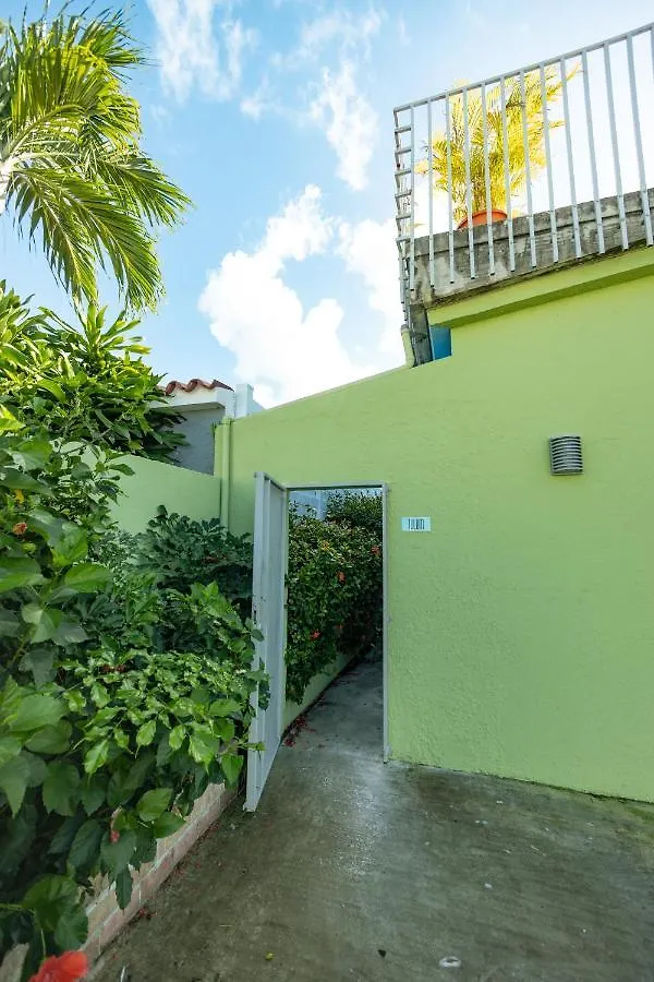 La Esmeralda Pr San Juan Guest house